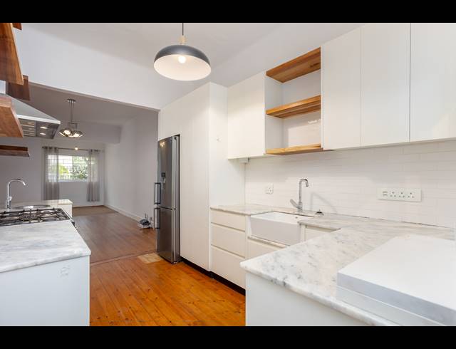 3 BEDROOM APARTMENT RENTED IN ORANJEZICHT
